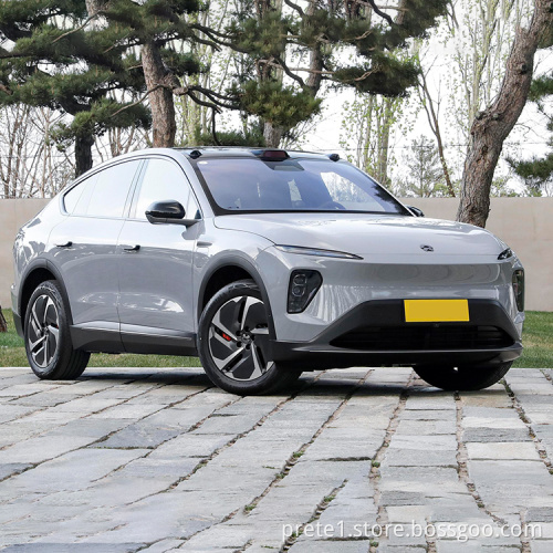 23 speakers 11 exterior cameras 0.33h fast charge electric SUV NIO EC7 range 635km 100kWh battery capacity with 5 driving modes